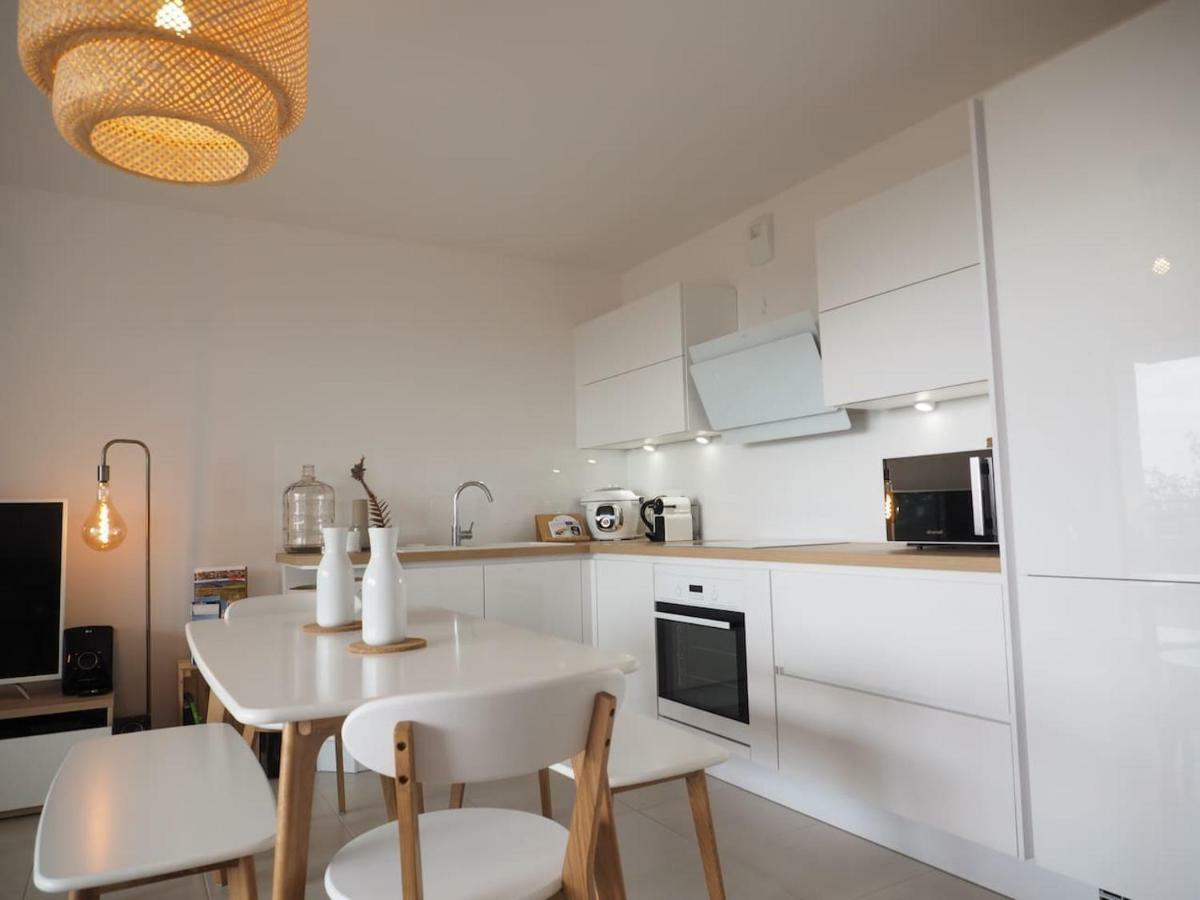 La Londe La Mer : Appartement Proche Plages & Vue Superbe Sur Les Iles D'Or Exterior photo