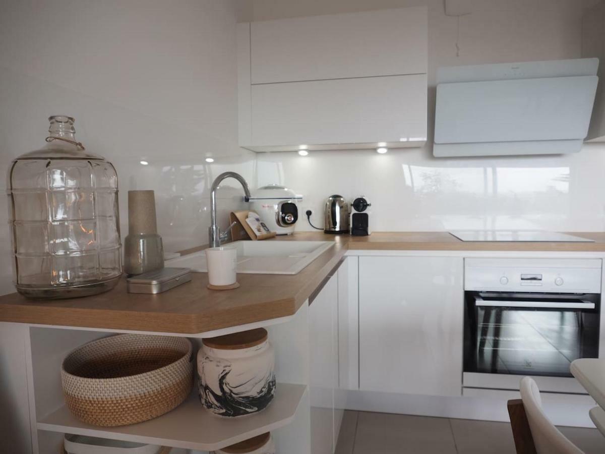 La Londe La Mer : Appartement Proche Plages & Vue Superbe Sur Les Iles D'Or Exterior photo