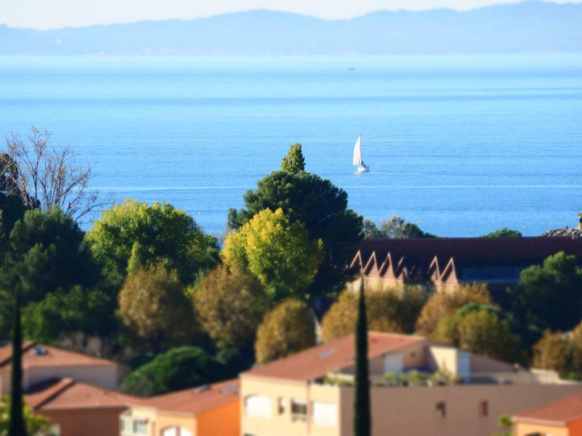 La Londe La Mer : Appartement Proche Plages & Vue Superbe Sur Les Iles D'Or Exterior photo